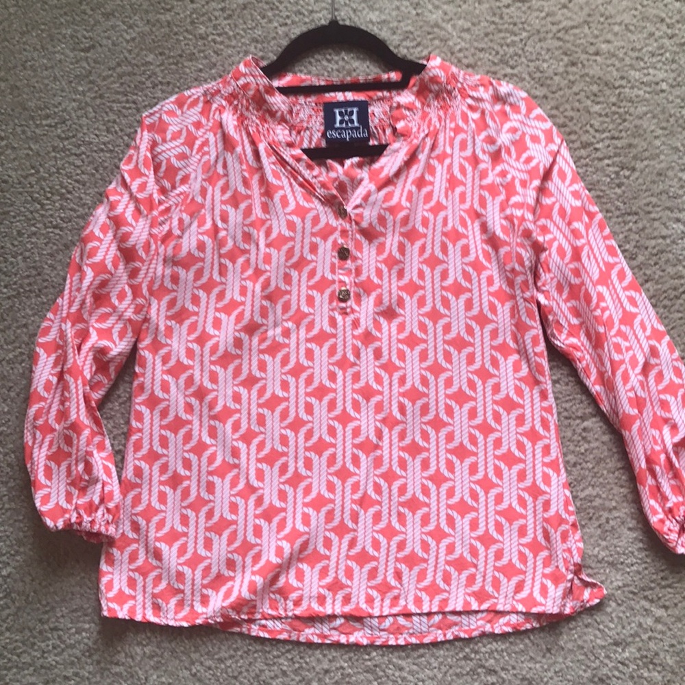Escapada Living Coral shirt